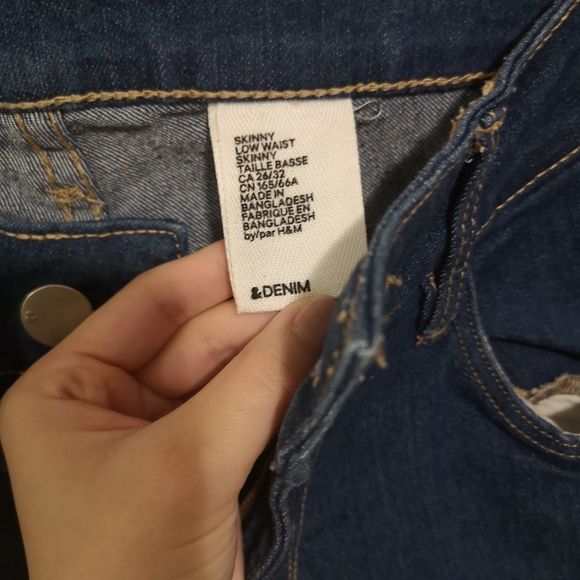 JEANS - Picture 2 of 2